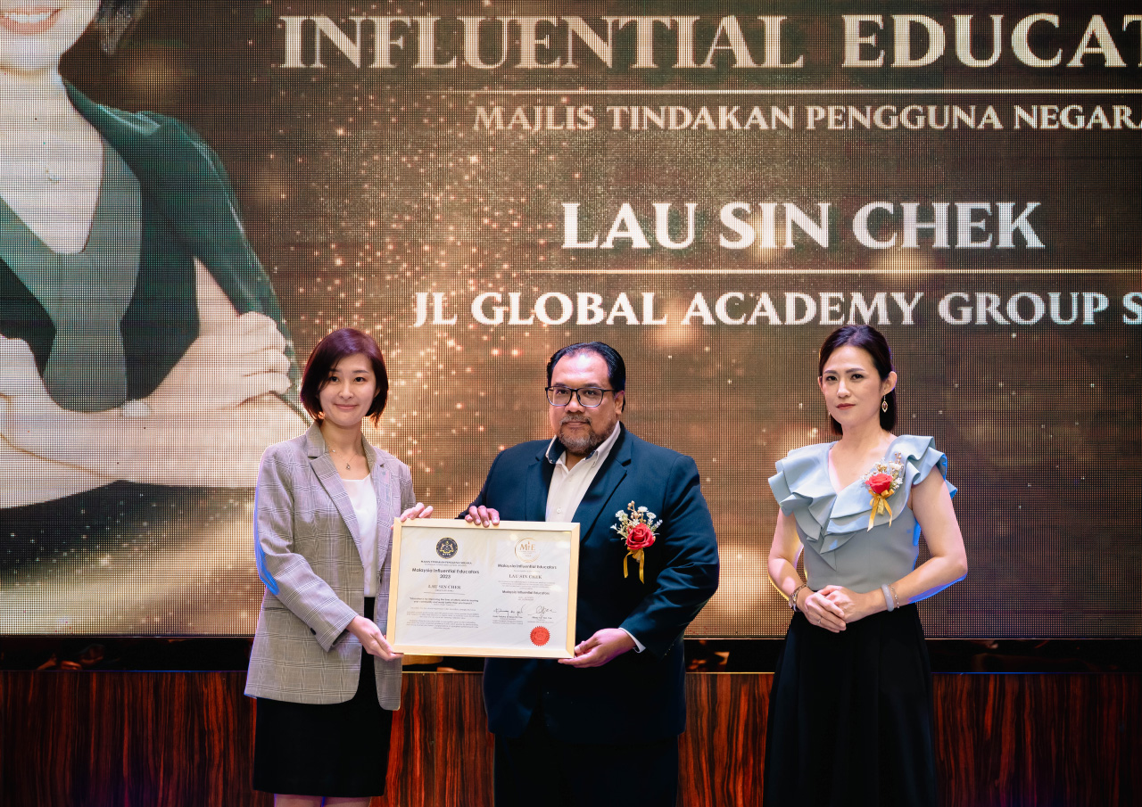 Ms. Jovy Lau telah dianugerahkan sebagai salah seorang Pendidik Paling Berpengaruh di Malaysia oleh MIE pada tahun 2023.